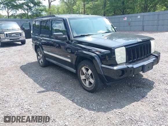 ✅ 2006 Jeep Commander • VIN: 1J8HG48K56C324296 • Lot: 42735532. Wystawiony na IAAI z przebiegiem 143 009 mil. Bezpłatny archiwum sprzedaży aukcyjnych z USA i szczegółowy raport historii pojazdu na DreamBid. Zdjęcie 1.
