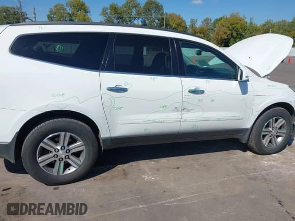 ✅ 2017 Chevrolet Traverse LT • VIN: 1GNKVHKD2HJ215482 • Lot: 43428142. Wystawiony na IAAI z przebiegiem 197 327 mil. Bezpłatny archiwum sprzedaży aukcyjnych z USA i szczegółowy raport historii pojazdu na DreamBid. Zdjęcie 6.