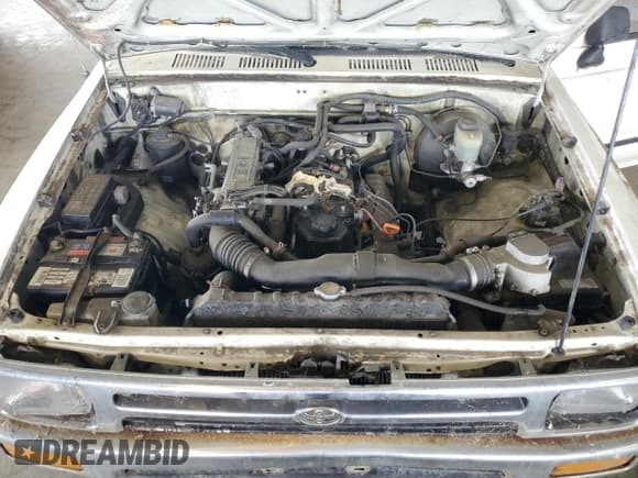 ✅ 1995 Toyota Pickup • VIN: JT4RN81A4S5207818 • Lot: 68381985. Wystawiony na Copart z przebiegiem 254 035 mil. Bezpłatny archiwum sprzedaży aukcyjnych z USA i szczegółowy raport historii pojazdu na DreamBid. Zdjęcie 12.