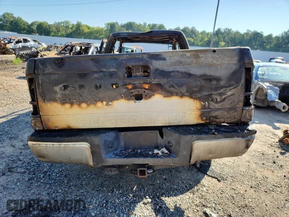 ✅ 2012 Ford F-250 XL • VIN: 1FT7X2B63CEC13409 • Lot: 84228055. Wystawiony na Copart z przebiegiem Nie podano. Bezpłatny archiwum sprzedaży aukcyjnych z USA i szczegółowy raport historii pojazdu na DreamBid. Zdjęcie 6.