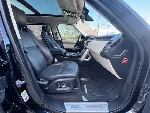 ✅ 2016 Land Rover Range Rover Supercharged • VIN: SALGS3EF3GA27214 • Lot: 53758255. Wystawiony na Copart z przebiegiem 130 965 mil. Bezpłatny archiwum sprzedaży aukcyjnych z USA i szczegółowy raport historii pojazdu na DreamBid. Zdjęcie 5.