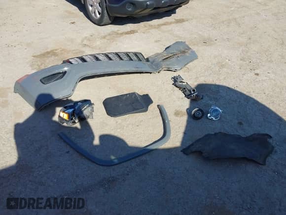 2021 Jeep Grand Cherokee Laredo X z VIN 1C4RJFAG5MC778298, wystawiony jako IAAI lot #43180266 z przebiegiem 59 715 mil mil oraz . Historia ofert i sprzedaży dostępna na DreamBid. Obrazek 12.