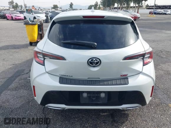 ✅ 2019 Toyota Corolla XSE • VIN: JTNK4RBE8K3031472 • Lot: 43624042. Listed on IAAI with 128,616 mi. Free auction sales archive from the USA and detailed vehicle history report at DreamBid. Image 16.