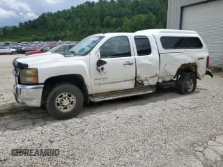 ✅ 2009 Chevrolet Silverado 2500HD LT • VIN: 1GCHK59K99E164782 • Lot: 60830665. Wystawiony na Copart z przebiegiem 132 567 mil. Bezpłatny archiwum sprzedaży aukcyjnych z USA i szczegółowy raport historii pojazdu na DreamBid. Zdjęcie 1.