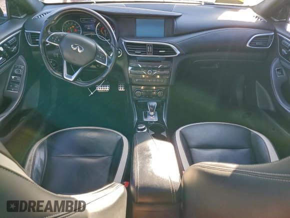 ✅ 2017 Infiniti QX30 Premium • VIN: SJKCH5CP3HA025165 • Lot: 96304435. Wystawiony na Copart z przebiegiem 98 024 mil. Bezpłatny archiwum sprzedaży aukcyjnych z USA i szczegółowy raport historii pojazdu na DreamBid. Zdjęcie 8.