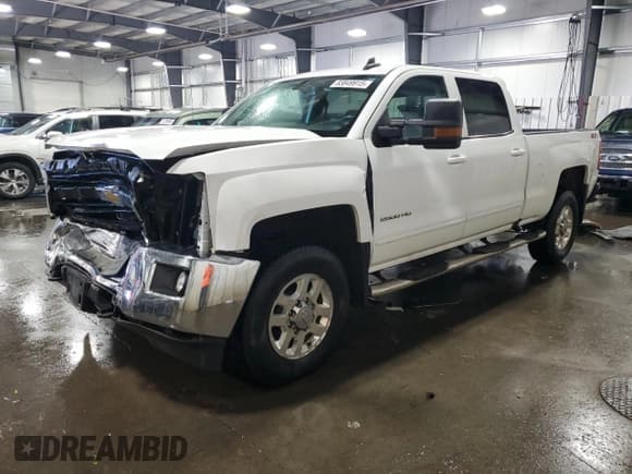✅ 2015 Chevrolet Silverado 2500HD LT • VIN: 1GC1KVEG1FF608567 • Лот: 83849915. Опубликован ранее на Copart с пробегом 117 070 миль. Бесплатный доступ к архиву аукционных продаж из США и подробный отчёт об истории автомобиля на DreamBid. Изображение 1.