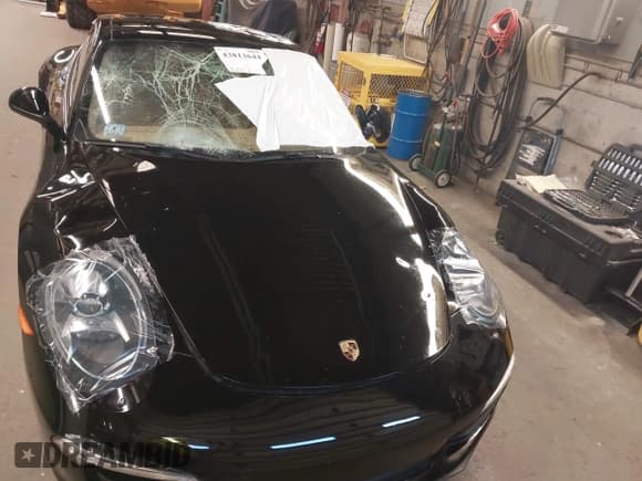 ✅ 2015 Porsche 911 Carrera S • VIN: WP0AB2A96FS125928 • Lot: 43813644. Listed on IAAI with 13,850 mi. Free auction sales archive from the USA and detailed vehicle history report at DreamBid. Image 22.