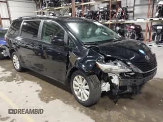 ✅ 2017 Toyota Sienna LE • VIN: 5TDJZ3DC8HS177307 • Lot: 41054689. Wystawiony na IAAI z przebiegiem 137 039 mil. Bezpłatny archiwum sprzedaży aukcyjnych z USA i szczegółowy raport historii pojazdu na DreamBid. Zdjęcie 1.