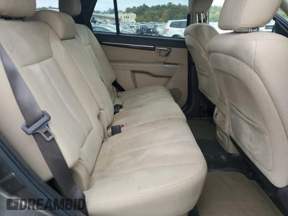 ✅ 2012 Hyundai Santa Fe GLS • VIN: 5XYZGDAB8CG155100 • Lot: 75912414. Listed on Copart with 139,580 mi. Free auction sales archive from the USA and detailed vehicle history report at DreamBid. Image 10.