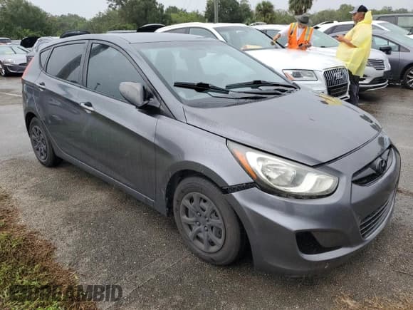 ✅ 2013 Hyundai Accent GS • VIN: KMHCT5AE9DU071235 • Лот: 75939134. Опубликован ранее на Copart с пробегом 143 149 миль. Бесплатный доступ к архиву аукционных продаж из США и подробный отчёт об истории автомобиля на DreamBid. Изображение 4.