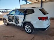 ✅ 2018 Volkswagen Atlas SE • VIN: 1V2CP2CA2JC600736 • Lot: 82643355. Wystawiony na Copart z przebiegiem 24 391 mil. Bezpłatny archiwum sprzedaży aukcyjnych z USA i szczegółowy raport historii pojazdu na DreamBid. Zdjęcie 2.