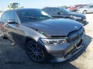 ✅ 2019 BMW 3 Series 330i xDrive • VIN: 3MW5R7J53K8A04967 • Лот: 42032755. Опубликован ранее на IAAI с пробегом 46 415 миль. Бесплатный доступ к архиву аукционных продаж из США и подробный отчёт об истории автомобиля на DreamBid. Изображение 1.