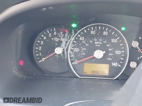 ✅ 2009 Kia Rondo LX • VIN: KNAFG528397255409 • Lot: 43550345. Listed on IAAI with 199,636 mi. Free auction sales archive from the USA and detailed vehicle history report at DreamBid. Image 7.