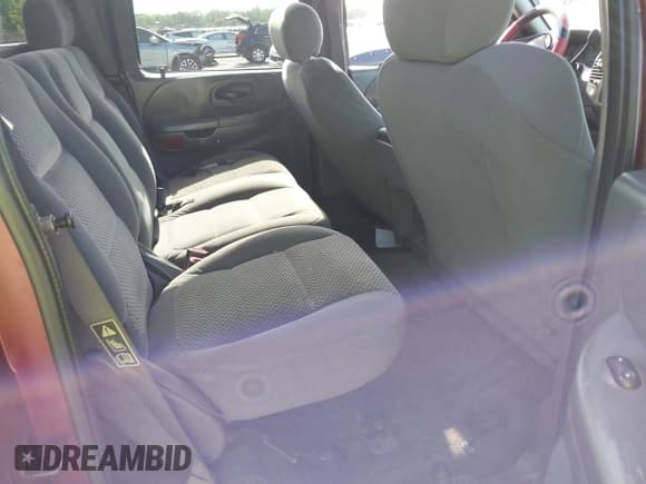 ✅ 2003 Ford F-150 XLT • VIN: 1FTRW07673KA76758 • Lot: 43073958. Wystawiony na IAAI z przebiegiem 191 655 mil. Bezpłatny archiwum sprzedaży aukcyjnych z USA i szczegółowy raport historii pojazdu na DreamBid. Zdjęcie 8.