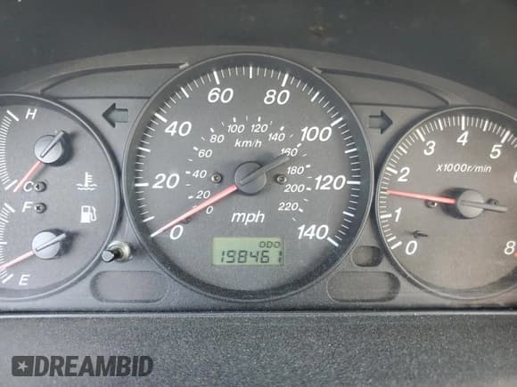 ✅ 2000 Mazda Protege DX • VIN: JM1BJ2220Y0276352 • Lot: 72456024. Wystawiony na Copart z przebiegiem 198 461 mil. Bezpłatny archiwum sprzedaży aukcyjnych z USA i szczegółowy raport historii pojazdu na DreamBid. Zdjęcie 9.