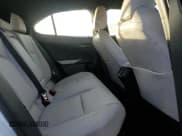 ✅ 2022 Lexus UX 250h F Sport • VIN: JTHE9JBHXN2057983 • Лот: 46143515. Опубликован ранее на Copart с пробегом 27 367 миль. Бесплатный доступ к архиву аукционных продаж из США и подробный отчёт об истории автомобиля на DreamBid. Изображение 10.