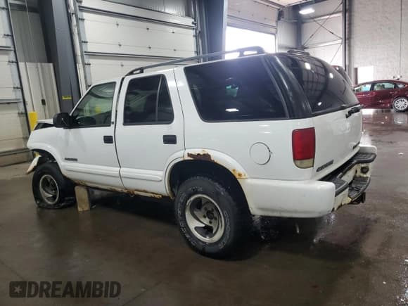 ✅ 2002 Chevrolet Blazer LS • VIN: 1GNDT13W52K178189 • Lot: 58967695. Wystawiony na Copart z przebiegiem 237 144 mil. Bezpłatny archiwum sprzedaży aukcyjnych z USA i szczegółowy raport historii pojazdu na DreamBid. Zdjęcie 2.