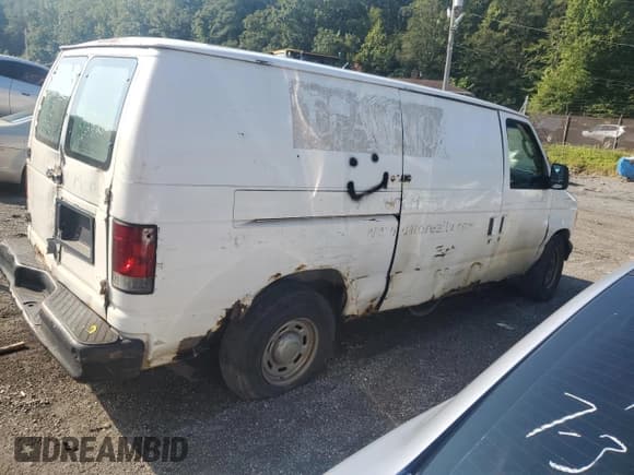 ✅ 2005 Ford Econoline Cargo • VIN: 1FTRE14W05HA21467 • Lot: 71631015. Listed on Copart with Not provided. Free auction sales archive from the USA and detailed vehicle history report at DreamBid. Image 3.