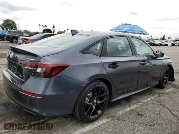 ✅ 2025 Honda Civic Sport • VIN: 2HGFE4F82SH323563 • Lot: 84061065. Wystawiony na Copart z przebiegiem 7 655 mil. Bezpłatny archiwum sprzedaży aukcyjnych z USA i szczegółowy raport historii pojazdu na DreamBid. Zdjęcie 3.