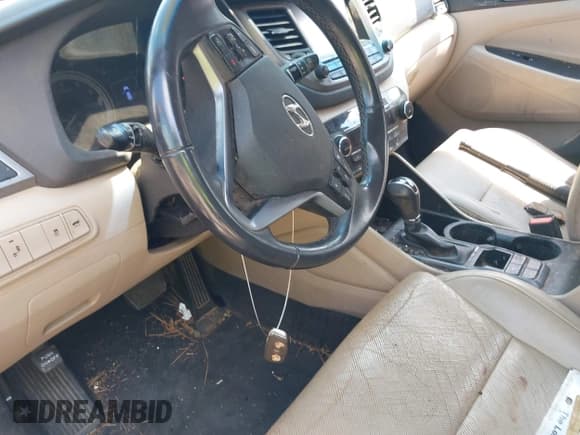 ✅ 2016 Hyundai Tucson Limited • VIN: KM8J33A21GU106243 • Лот: 43121239. Опубликован ранее на IAAI с пробегом 136 487 миль. Бесплатный доступ к архиву аукционных продаж из США и подробный отчёт об истории автомобиля на DreamBid. Изображение 16.