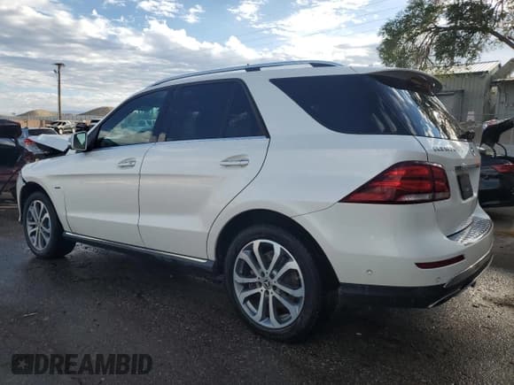 ✅ 2017 Mercedes-Benz GLE 550e • VIN: 4JGDA6DB5HA992070 • Lot: 72261464. Listed on Copart with 60,678 mi. Free auction sales archive from the USA and detailed vehicle history report at DreamBid. Image 2.
