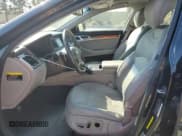 ✅ 2015 Hyundai Genesis 3.8L • VIN: KMHGN4JEXFU097481 • Lot: 46944165. Wystawiony na Copart z przebiegiem 189 159 mil. Bezpłatny archiwum sprzedaży aukcyjnych z USA i szczegółowy raport historii pojazdu na DreamBid. Zdjęcie 7.