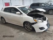 ✅ 2009 Toyota Matrix XRS • VIN: 2T1GE40E89C004917 • Лот: 43510342. Опубликован ранее на IAAI с пробегом 249 946 миль. Бесплатный доступ к архиву аукционных продаж из США и подробный отчёт об истории автомобиля на DreamBid. Изображение 1.