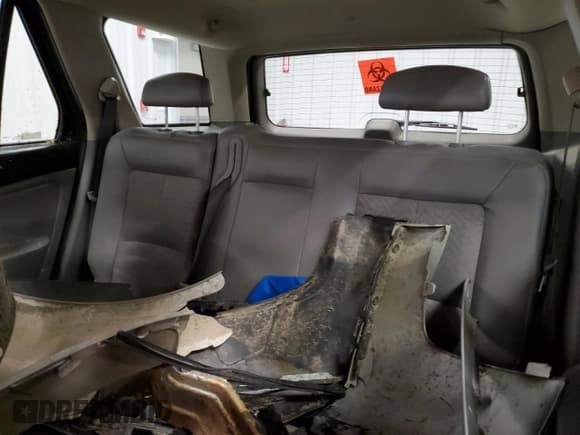 ✅ 2006 Saturn VUE • VIN: 5GZCZ63466S820373 • Lot: 48505805. Wystawiony na Copart z przebiegiem Nie podano. Bezpłatny archiwum sprzedaży aukcyjnych z USA i szczegółowy raport historii pojazdu na DreamBid. Zdjęcie 10.