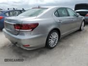 ✅ 2017 Lexus LS 460 • VIN: JTHCL5EF0H5028960 • Лот: 73688914. Опубликован ранее на Copart с пробегом 61 388 миль. Бесплатный доступ к архиву аукционных продаж из США и подробный отчёт об истории автомобиля на DreamBid. Изображение 3.