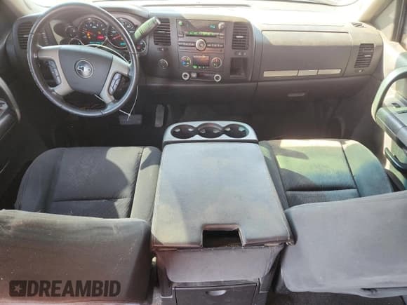 ✅ 2009 Chevrolet Silverado 2500HD LT • VIN: 1GCHK53639F148437 • Лот: 71021265. Опубликован ранее на Copart с пробегом 258 093 миль. Бесплатный доступ к архиву аукционных продаж из США и подробный отчёт об истории автомобиля на DreamBid. Изображение 8.