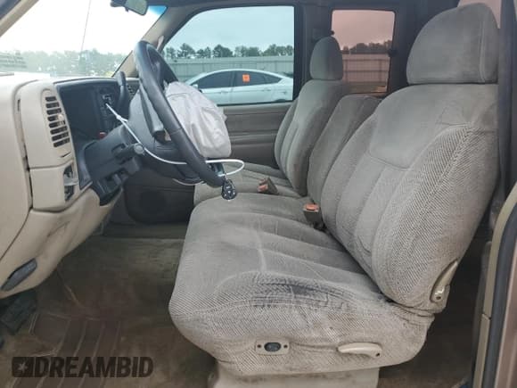 ✅ 1997 Chevrolet Silverado 1500 • VIN: 2GCEC19M1V1137369 • Lot: 69881065. Wystawiony na Copart z przebiegiem 283 640 mil. Bezpłatny archiwum sprzedaży aukcyjnych z USA i szczegółowy raport historii pojazdu na DreamBid. Zdjęcie 7.