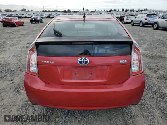 ✅ 2014 Toyota Prius Two • VIN: JTDKN3DU8E0365283 • Lot: 89452215. Wystawiony na Copart z przebiegiem 104 079 mil. Bezpłatny archiwum sprzedaży aukcyjnych z USA i szczegółowy raport historii pojazdu na DreamBid. Zdjęcie 6.