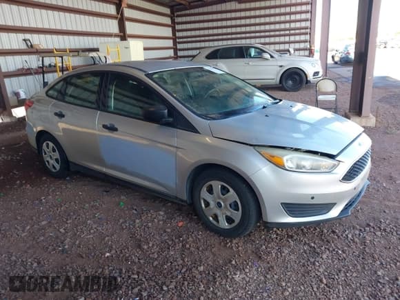 ✅ 2016 Ford Focus S • VIN: 1FADP3E22GL298686 • Лот: 43281834. Опубликован ранее на IAAI с пробегом 42 520 миль. Бесплатный доступ к архиву аукционных продаж из США и подробный отчёт об истории автомобиля на DreamBid. Изображение 1.