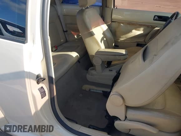 ✅ 2006 Volkswagen Beetle • VIN: 3VWSW31CX6M401205 • Lot: 43508948. Listed on IAAI with 135,578 mi. Free auction sales archive from the USA and detailed vehicle history report at DreamBid. Image 8.