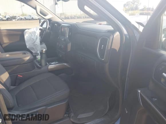 ✅ 2019 Chevrolet Silverado 1500 RST • VIN: 1GCRYEED8KZ353738 • Lot: 40343310. Wystawiony na IAAI z przebiegiem 96 077 mil. Bezpłatny archiwum sprzedaży aukcyjnych z USA i szczegółowy raport historii pojazdu na DreamBid. Zdjęcie 5.