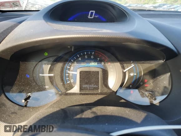 ✅ 2014 Honda Insight LX • VIN: JHMZE2H58ES002321 • Lot: 60122345. Wystawiony na Copart z przebiegiem 85 043 mil. Bezpłatny archiwum sprzedaży aukcyjnych z USA i szczegółowy raport historii pojazdu na DreamBid. Zdjęcie 9.