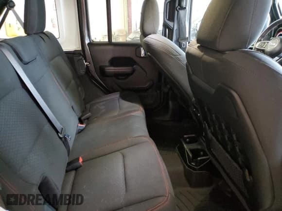 ✅ 2021 Jeep Wrangler Unlimited Rubicon • VIN: 1C4HJXFNXMW732523 • Lot: 40781314. Wystawiony na Copart z przebiegiem 23 535 mil. Bezpłatny archiwum sprzedaży aukcyjnych z USA i szczegółowy raport historii pojazdu na DreamBid. Zdjęcie 10.