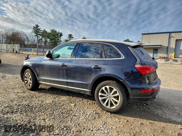 ✅ 2015 Audi Q5 Premium Plus • VIN: WA1LFAFP8FA018832 • Lot: 95453555. Listed on Copart with Not provided. Free auction sales archive from the USA and detailed vehicle history report at DreamBid. Image 2.