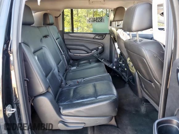 ✅ 2015 Chevrolet Suburban LT • VIN: 1GNSCJKC7FR640103 • Lot: 92284075. Listed on Copart with 221,886 mi. Free auction sales archive from the USA and detailed vehicle history report at DreamBid. Image 11.