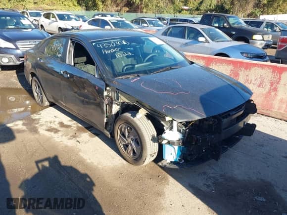 ✅ 2024 Hyundai Elantra SE • VIN: KMHLL4DG1RU647866 • Lot: 43503015. Wystawiony na IAAI z przebiegiem 34 096 mil. Bezpłatny archiwum sprzedaży aukcyjnych z USA i szczegółowy raport historii pojazdu na DreamBid. Zdjęcie 1.