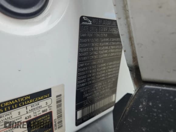 ✅ 2017 Jaguar F-Pace • VIN: SADCS2BN8HA086423 • Лот: 81457315. Опубликован ранее на Copart с пробегом 123 777 миль. Бесплатный доступ к архиву аукционных продаж из США и подробный отчёт об истории автомобиля на DreamBid. Изображение 12.