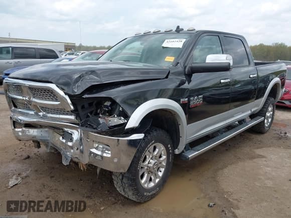 ✅ 2018 Ram 2500 Laramie • VIN: 3C6UR5FJXJG212364 • Lot: 42102428. Wystawiony na IAAI z przebiegiem 61 973 mil. Bezpłatny archiwum sprzedaży aukcyjnych z USA i szczegółowy raport historii pojazdu na DreamBid. Zdjęcie 2.