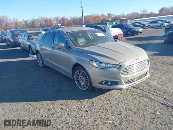 ✅ 2016 Ford Fusion SE • VIN: 3FA6P0T92GR100553 • Lot: 43512085. Wystawiony na IAAI z przebiegiem 205 222 mil. Bezpłatny archiwum sprzedaży aukcyjnych z USA i szczegółowy raport historii pojazdu na DreamBid. Zdjęcie 1.