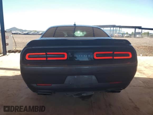 2022 Dodge Challenger R/T Scat Pack z VIN 2C3CDZFJ1NH215058, wystawiony jako Copart lot #84061825 z przebiegiem 34 788 mil mil oraz Szkoda całkowita • Salvage title. Historia ofert i sprzedaży dostępna na DreamBid. Obrazek 6.