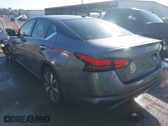✅ 2019 Nissan Altima SL • VIN: 1N4BL4EW5KC218866 • Lot: 43510472. Listed on IAAI with 114,605 mi. Free auction sales archive from the USA and detailed vehicle history report at DreamBid. Image 3.