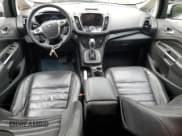 ✅ 2017 Ford C-Max Titanium • VIN: 1FADP5DU8HL111175 • Lot: 82031105. Wystawiony na Copart z przebiegiem 99 795 mil. Bezpłatny archiwum sprzedaży aukcyjnych z USA i szczegółowy raport historii pojazdu na DreamBid. Zdjęcie 8.