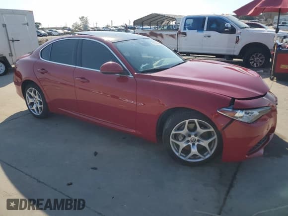 ✅ 2020 Alfa Romeo Giulia Ti • VIN: ZARFANBN4L7638623 • Lot: 75250364. Wystawiony na Copart z przebiegiem 37 218 mil. Bezpłatny archiwum sprzedaży aukcyjnych z USA i szczegółowy raport historii pojazdu na DreamBid. Zdjęcie 4.