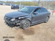 ✅ 2013 Volkswagen Jetta Hybrid SE • VIN: 3VW637AJ6DM300238 • Lot: 42112719. Listed on IAAI with 137,902 mi. Free auction sales archive from the USA and detailed vehicle history report at DreamBid. Image 18.