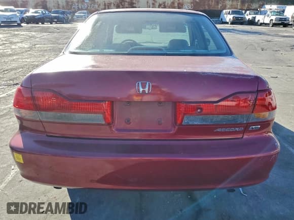✅ 2001 Honda Accord EX • VIN: 1HGCG16571A030675 • Lot: 94825555. Listed on Copart with 171,601 mi. Free auction sales archive from the USA and detailed vehicle history report at DreamBid. Image 6.