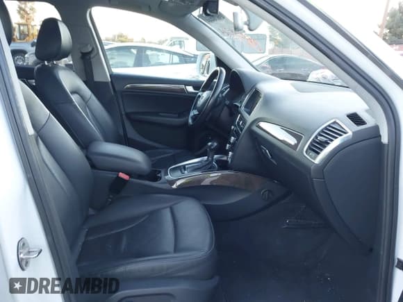 ✅ 2013 Audi Q5 Premium • VIN: WA1CFAFP3DA020999 • Lot: 43870444. Listed on IAAI with 185,481 mi. Free auction sales archive from the USA and detailed vehicle history report at DreamBid. Image 5.